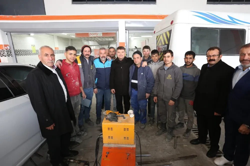 Belediye Başkanı Dinçer Sanayi Esnafını Ziyaret Etti