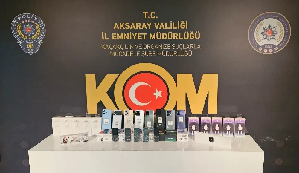       Aksaray’da gümrük kaçağı akıllı telefon ticareti yapan şahıslara yönelik operasyon yapıldı