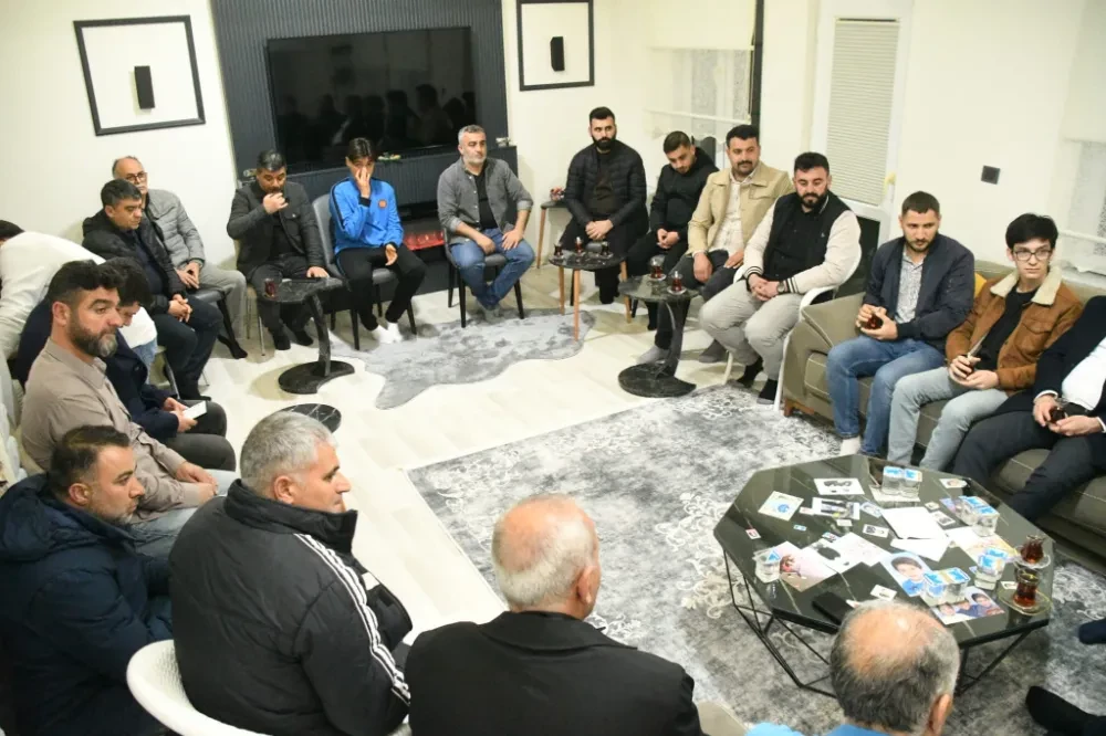 Belediye Başkanı Dr. Evren Dinçer’in Hane Ziyaretleri Ramazan Ayında da Devam Ediyor