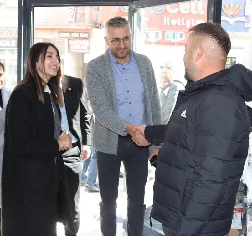 BELEDİYE BAŞKAN ADAYI PELİNSU YILDIRIM DEMİR VE BELEDİYE MECLİS ÜYESİ ADAYI ÖMER KAŞİF AKIN’DAN AKSARAY ÇIKARTMASI