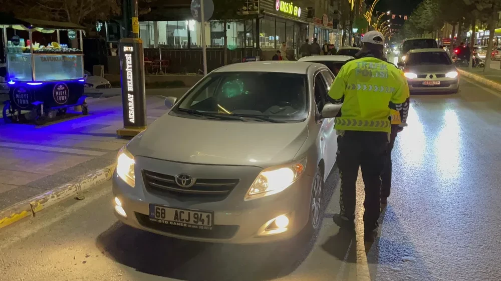 Aksaray da araçlar durdurulup tek tek sorgulanıyor
