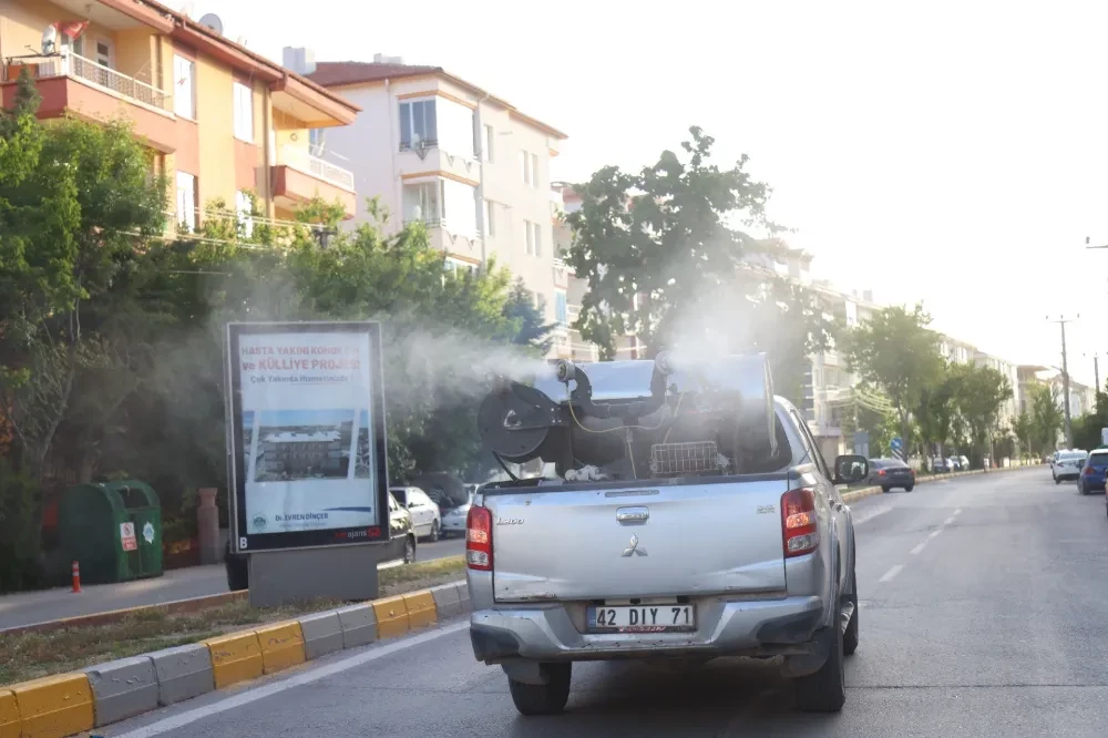 AKSARAY BELEDİYESİ SİNEK VE HAŞERELERE KARŞI İLAÇLAMA ÇALIŞMALARINI HIZLANDIRDI