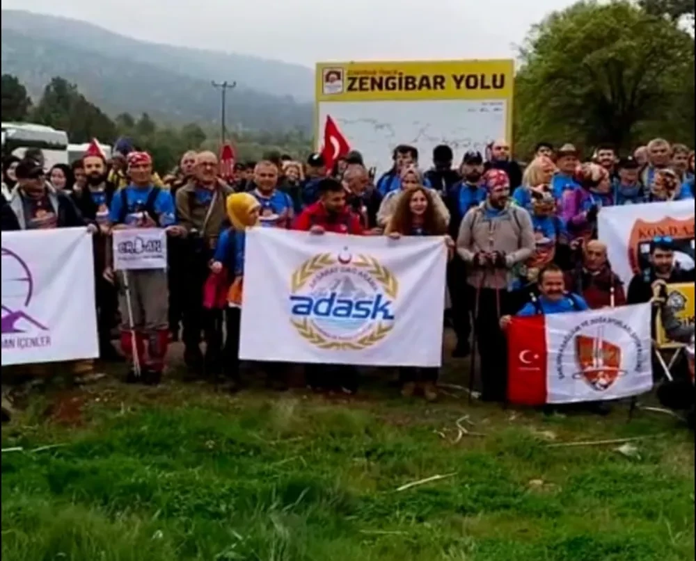 DAĞCILARIMIZ YENİ KEŞFEDİLEN 102 KM.LİK ZENGİBAR YOLUNDA YÜRÜDÜLER