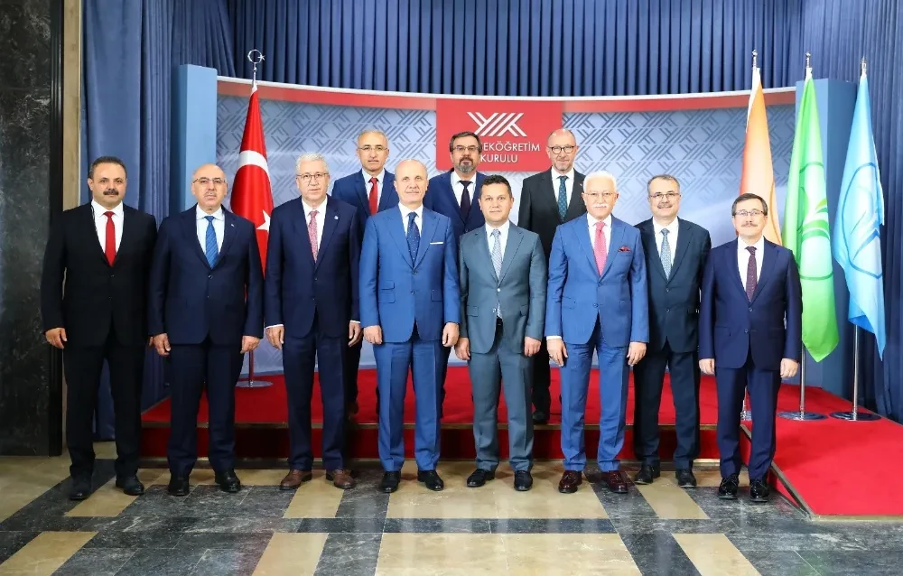 ENGELSİZ ÜNİVERSİTE ASÜ’YE 14 BAYRAK ÖDÜLÜ VERİLDİ 