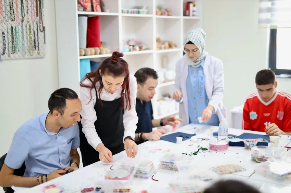ENGELSİZ YAŞAM MERKEZİNDE “GELECEĞİ YAZ” KURSLARI BAŞLIYOR