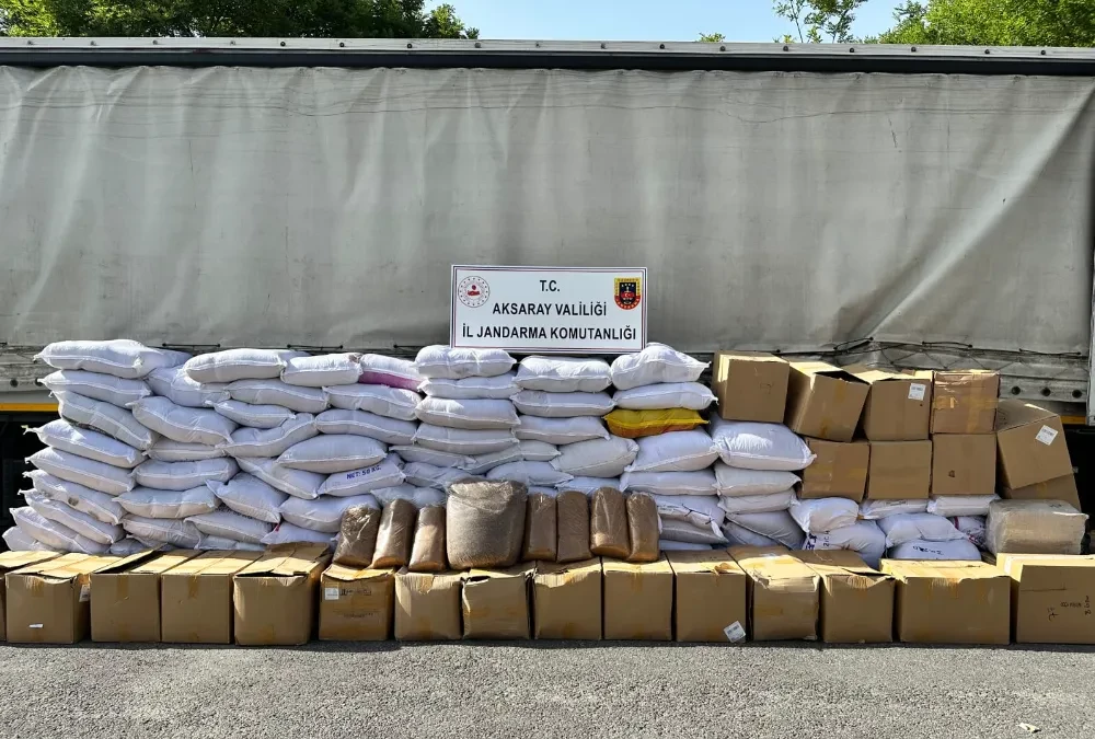 Aksaray jandarması 6.750 kg bandrolsüz kıyılmış kaçak tütün ele geçirdi 