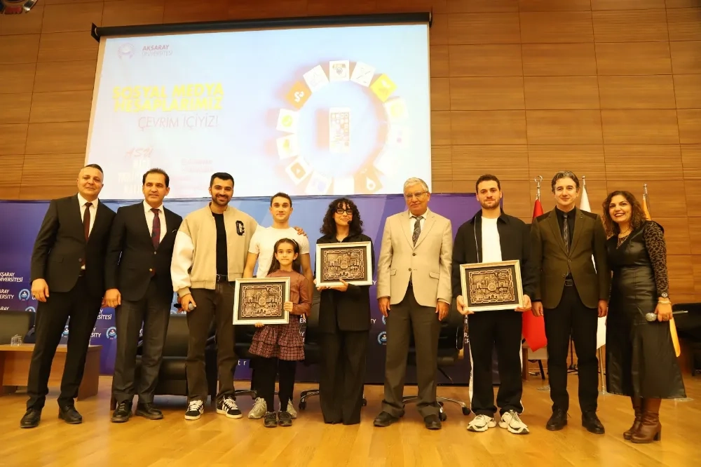 Aksaray Üniversitesi’nin ev sahipliğinde BKM Çok Güzel Hareketler Oyuncusu Tuğba Yılmaz öğrencilerle buluştu