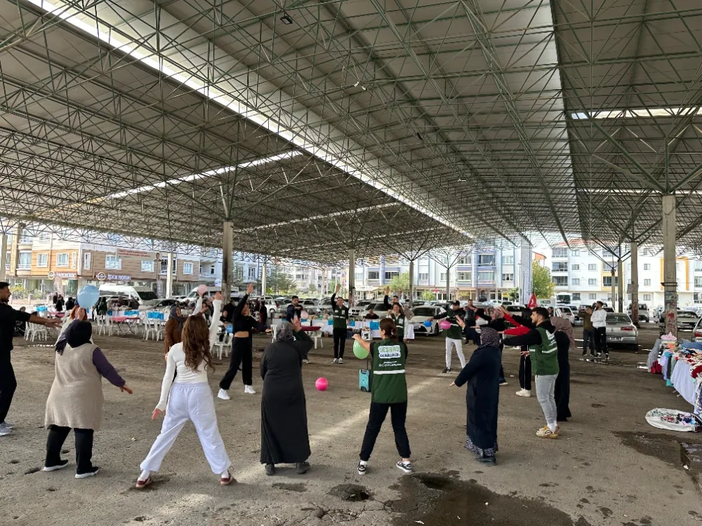 Aksaray Üniversitesi Spor Bilimleri Fakültesi öğrencilerden  teknoloji bağımlılığına karşı anlamlı etkinlik