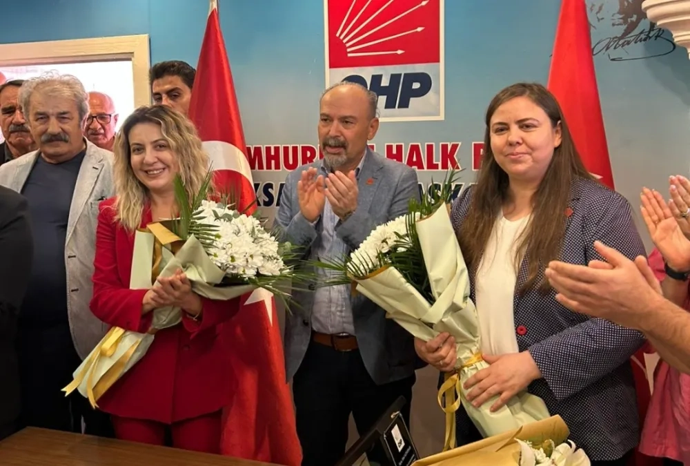 CHP Aksaray Merkez İlçe Başkanı Yasemin Turan Özdemir Mazbatasını Alarak Görevine Başladı