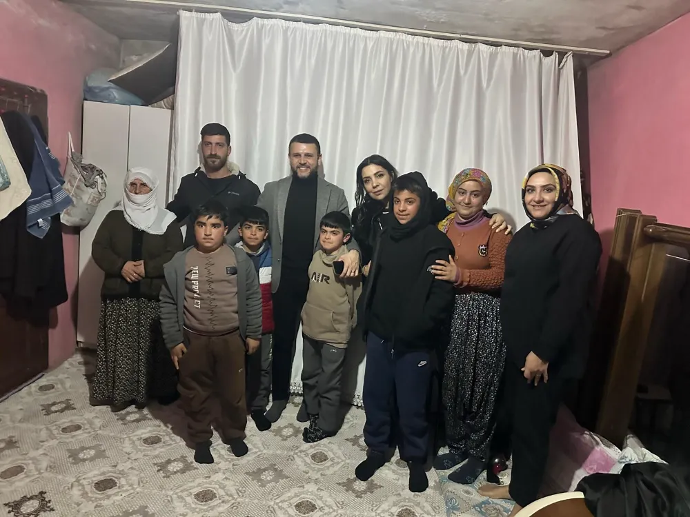 DİYARBAKIR EĞİL B. BAŞKANI SEYDAOĞLU VATANDAŞA İFTARDA ÇAT KAPI MİSAFİR!
