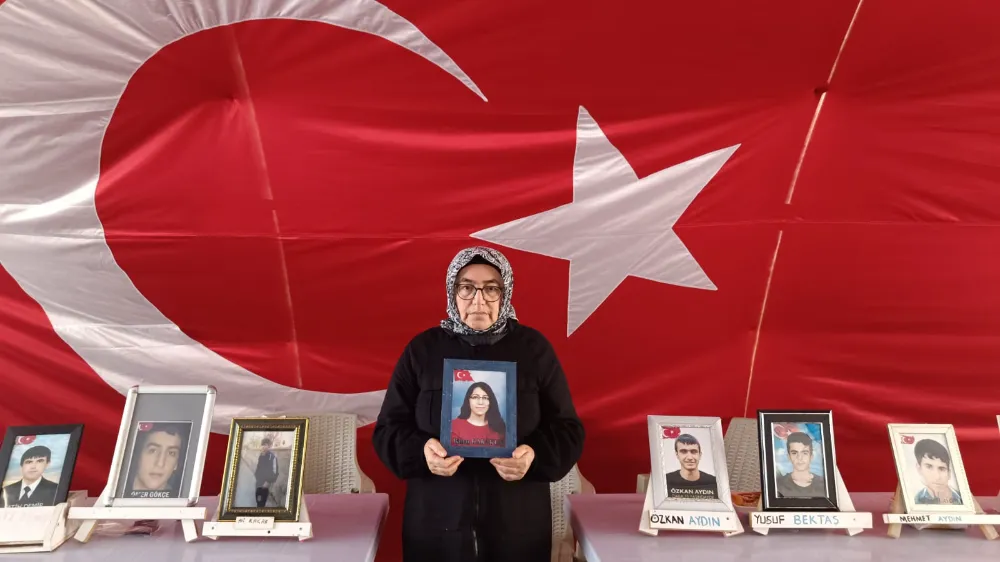 2055 GÜNDÜR ARALIKSIZ SÜREN DİRENİŞ: 