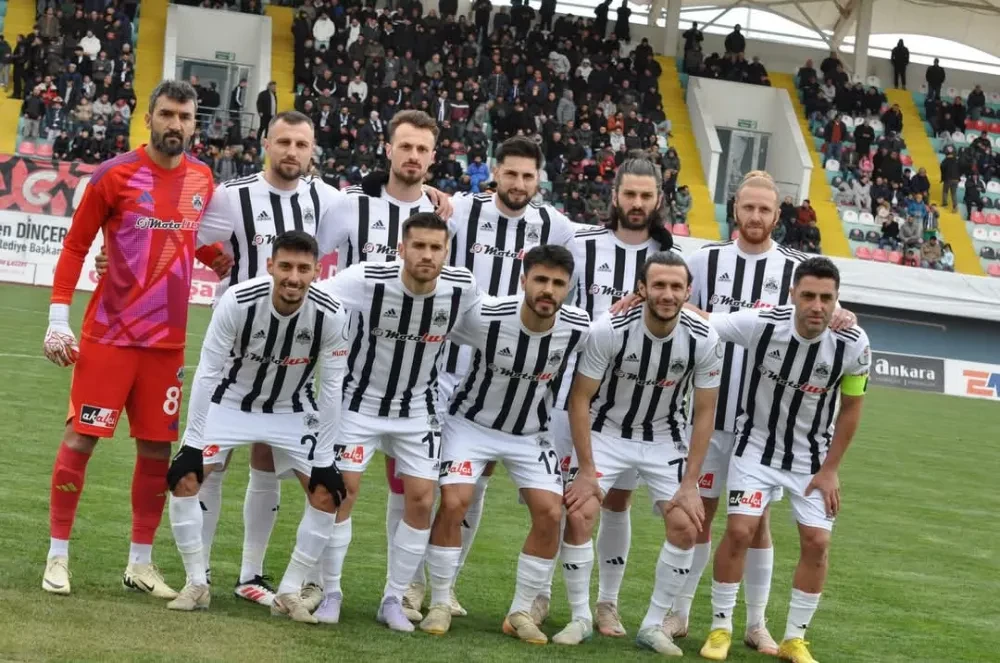 Aksarayspor Zirve Yolunda Şok Yaşadı: 2 Farkla Öne Geçtiği Maçta Galibiyeti Koruyamadı