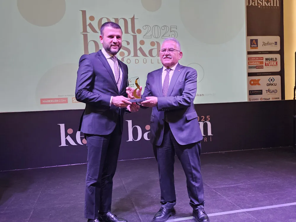 EĞİL BELEDİYE BAŞKANI SEYDAOĞLU’NA KAYSERİDE YILIN BELEDİYE BAŞKANI ÖDÜLÜ