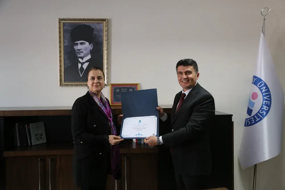 ASÜ İletişim Fakültesi Dekanlığına  Prof. Dr. Ercan Aktan atandı