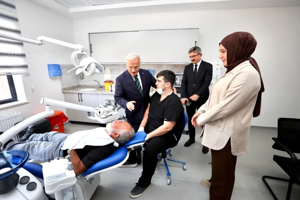 Aksaray’da Ağız ve Diş Sağlığı Hizmetlerinde Yeni Dönem: Vali Kumbuzoğlu Yeni Hizmet Binasını Ziyaret Etti