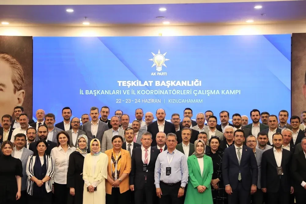 AK Parti Kızılcahamam Kampı Gerçekleşti: Hamza Aktürk’ten Birlik ve Sahaya İniş Mesajı