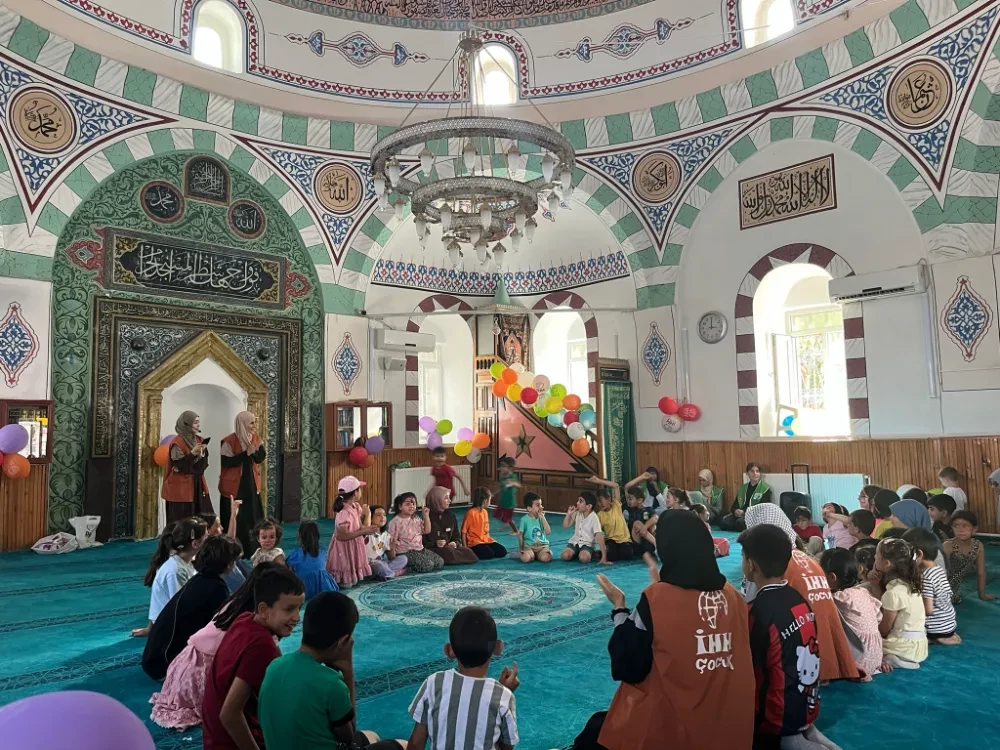 Aksaray Genç İHH’dan Ortaköy’de Camii Şenliği