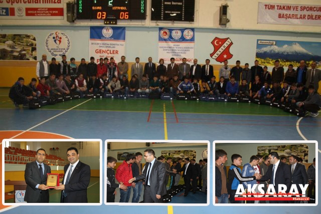  50 Öğrenciye Spora Teşvik İçin Spor Malzemesi Dağıltıldı