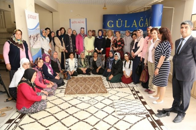 Adile Ataklı: Unutulmaya yüz tutmuş el sanatları yeniden canlanıyor
