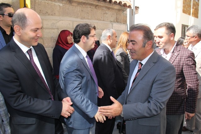 AK Parti il binasında bayramlaştı 