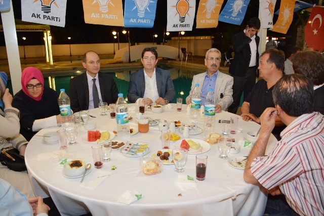 Ak Parti`de hedef yüzde 70