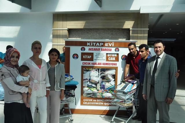 Aksaray Barosu`ndan ihtiyaç sahibi öğrencilere kitap ve oyuncak