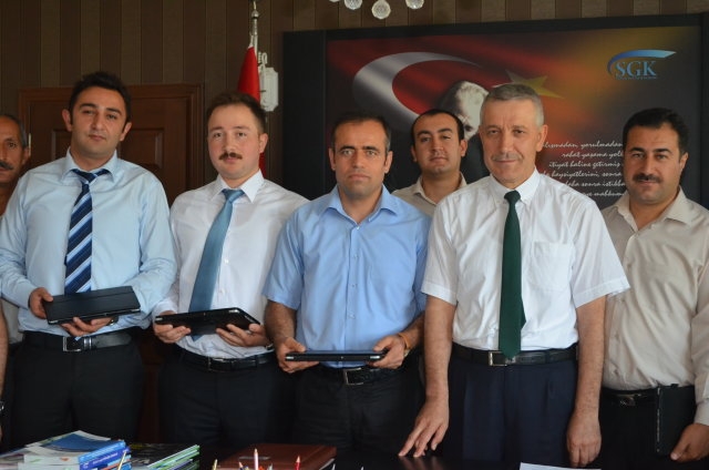 Aksaray SGK`dan denetmenlere tablet bilgisayar 