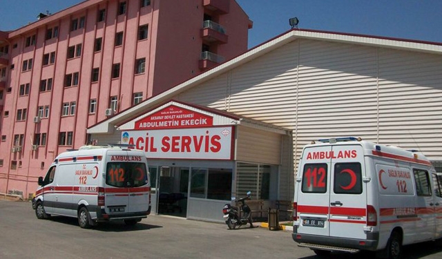 Apartman boşluğuna düşen genç öldü