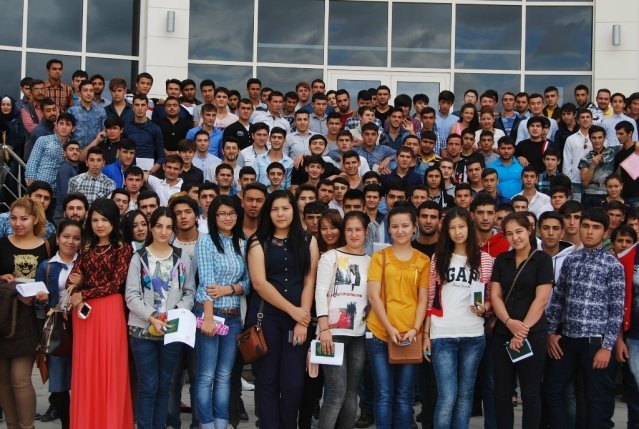 ASÜ`de Uluslararası Öğrenci Sayısı 420`ye Ulaştı 