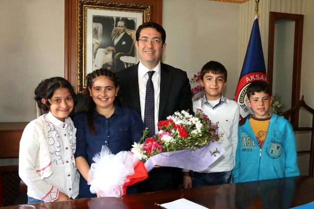 Başkan Yazgı `Yarınlarımızı emin ellere teslim edeceğiz`