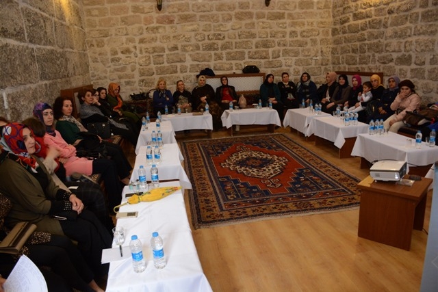 Başkan Yazgı`nın Eşi Hasibe Yazgı, Meclis Üyelerinin Eşleriyle Zinciriye Medresesinde Buluştu