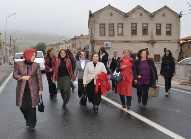 Bayan Ataklı Vali eşlerine Aksaray`ı tanıttı