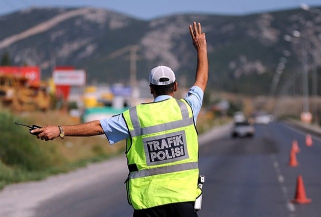 Bayram nedeniyle trafik tedbirleri artırıldı