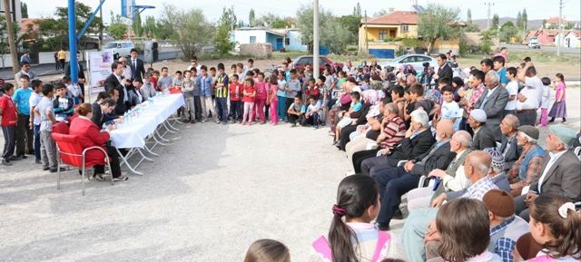 Belediye mahalle iftarları ve meclis toplantıları düzenleniyor