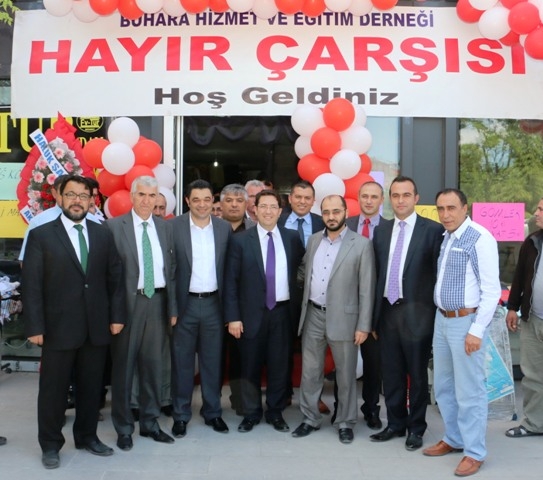 Buhara hizmet ve eğitim derneği hayır çarşısı açıldı