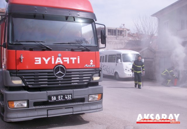 Dere mahallesi dere caddesinde trafo yandı 