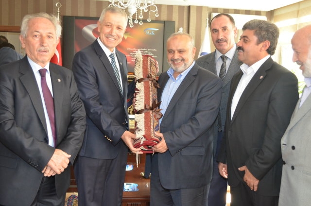 Eski Rize Milletvekili  Şevki Yılmazdan Aksaray SGİM` e ziyaret