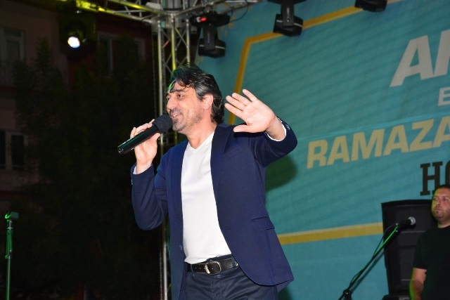 Eşref Ziya, Aksaraylıların gönlünü fethetti