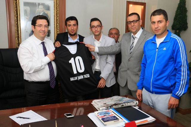 İşitme Engelli Sporculardan Başkan Yazgı`ya Ziyaret