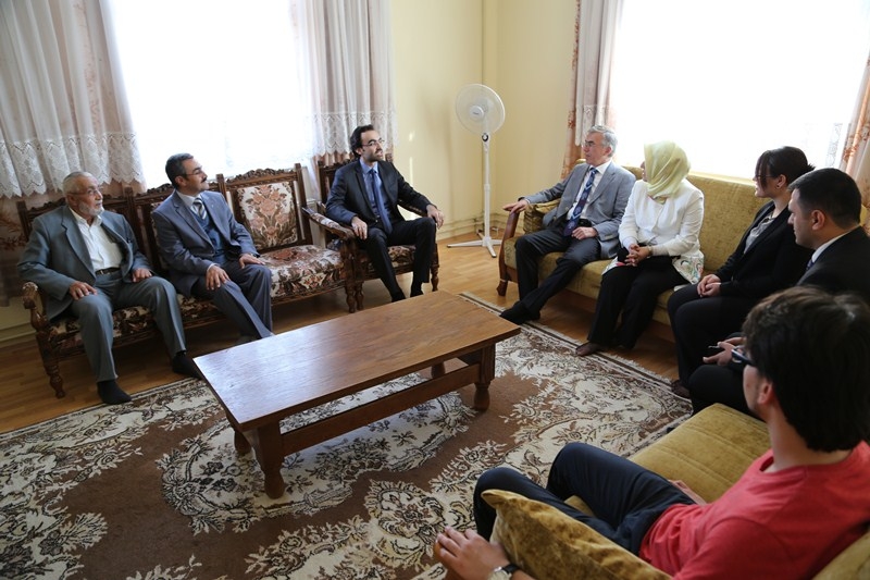 Konsolos Yardımcısı Tahir Şanlı`ya geçmiş olsun ziyareti 