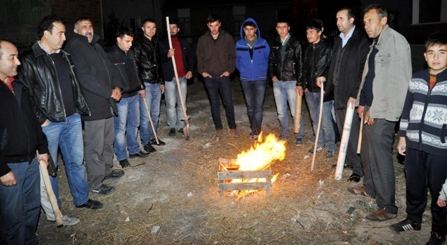 Mahalleli Gece Boyunca Hırsız Nöbetinde