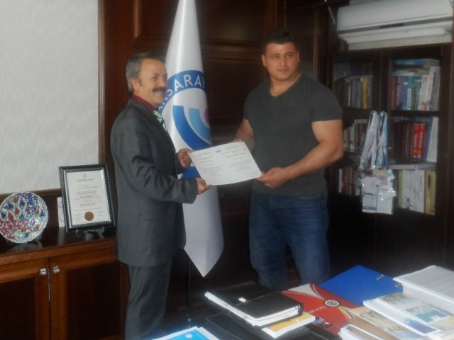 Milli Güreşçi Rıza Kayaalp ASÜ`den Mezun Oldu 