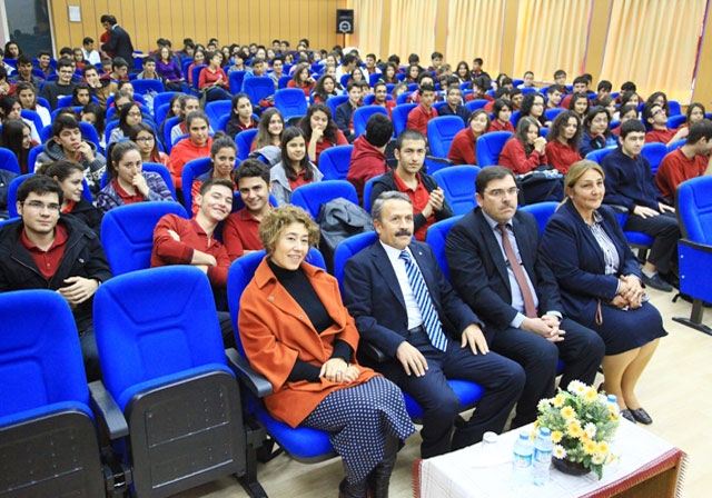 Rektör Acar Fen Lisesi`nde Değerler Eğitimini Anlattı 