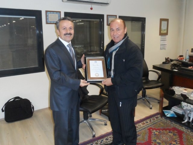 Rektör Acar`dan işadamı Özel`e teşekkür beratı 
