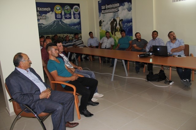 Süt toplama merkezi personeline hijyen eğitimi