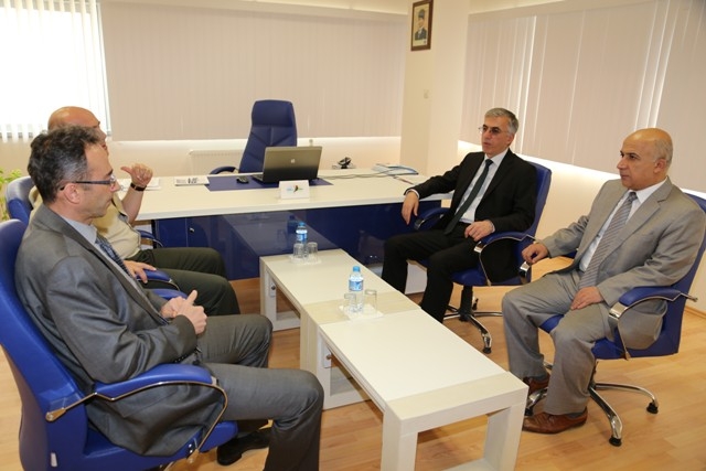 Vali Ataklı Bal Küpü Şeker Fabrikasını ziyaret etti