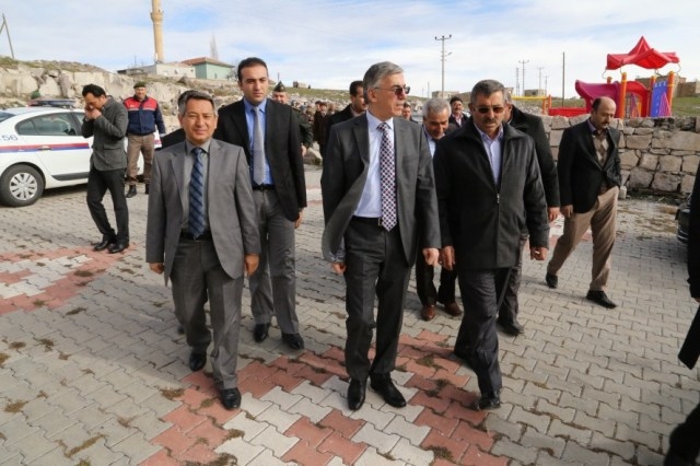 VALİ ATAKLI, KÖYLERİN SORUN VE İHTİYAÇLARINI YERİNDE TESPİT EDİYOR