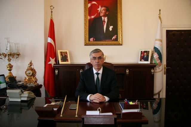 Vali Ataklı `Minnet ve şükranla anıyoruz`