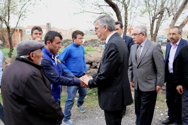 Vali Atyaklı`dan Tarhan Ailesine taziye ziyaret