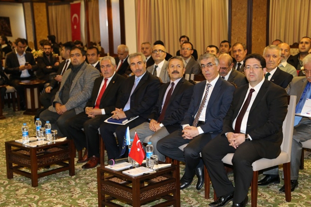 Yenilelenebilir enerji konferansı düzenlendi